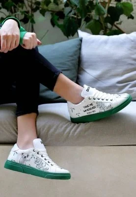 Dogo - Femme Cuir Vegan Blanc Baskets - Koala Hug Motif