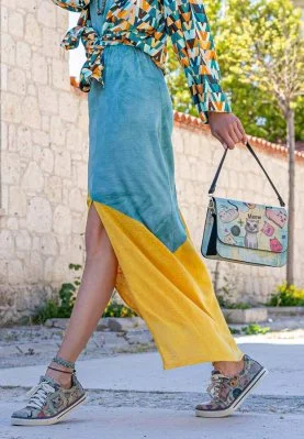 Dogo - Women Vegan Leather Green Purse - Cats of the World Design (1)