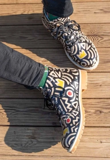 Erkek Vegan Deri Siyah Bilekte Bot - Abstract Outline Black Tasarım - 