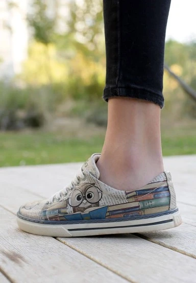 Femme Cuir Vegan Beige Baskets - The wise owl Motif - 