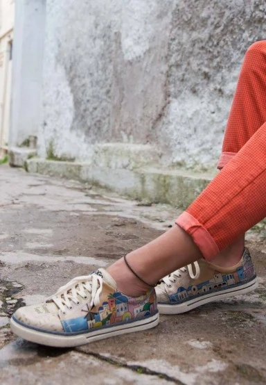 Femme Cuir Vegan Beige Baskets - Stunning Sunset Motif - 