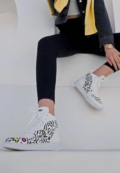 Femme Cuir Vegan Blanc Baskets Hautes - Abstract Outline Blanc Motif - 