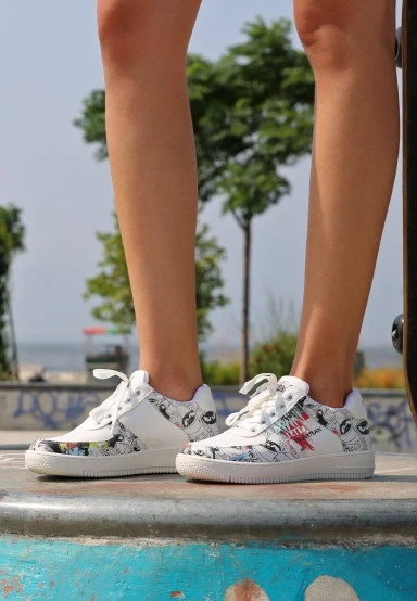 Femme Cuir Vegan Blanc Baskets - Warner Bros Marvin the Martian Stencil Motif - 