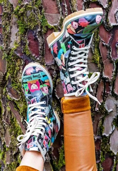 Femme Cuir Vegan Multicolore Bottes Longues - Stay Weird Motif - 