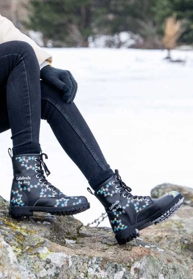 Femme Cuir Vegan Noir Bottes Longues - Celebrate the Day Motif - 
