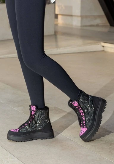 Femme Vegan Noir Bottes Longues - Doodle Camo Motif - 
