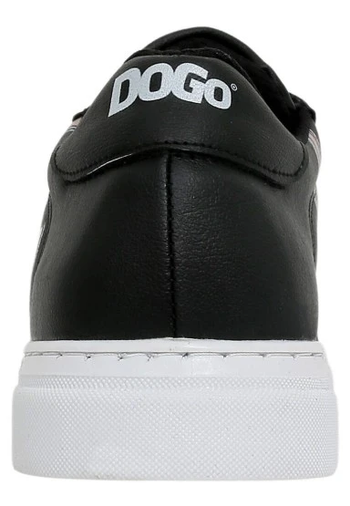 Kadın Vegan Deri Siyah Sneakers - Warner Bros What's Up Doc? Bugs Bunny Tasarım - 