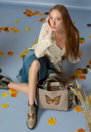 Kadın Vegan Krem Medium Tote Bag - Moths and Butterflies Tasarım - 