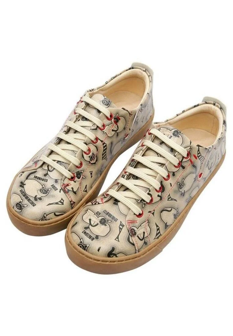 Femme Cuir Vegan Beige Baskets - Life is Better with a Cat Motif