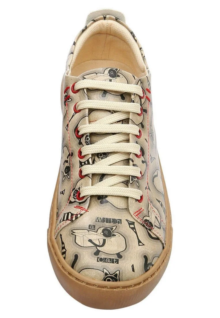 Femme Cuir Vegan Beige Baskets - Life is Better with a Cat Motif