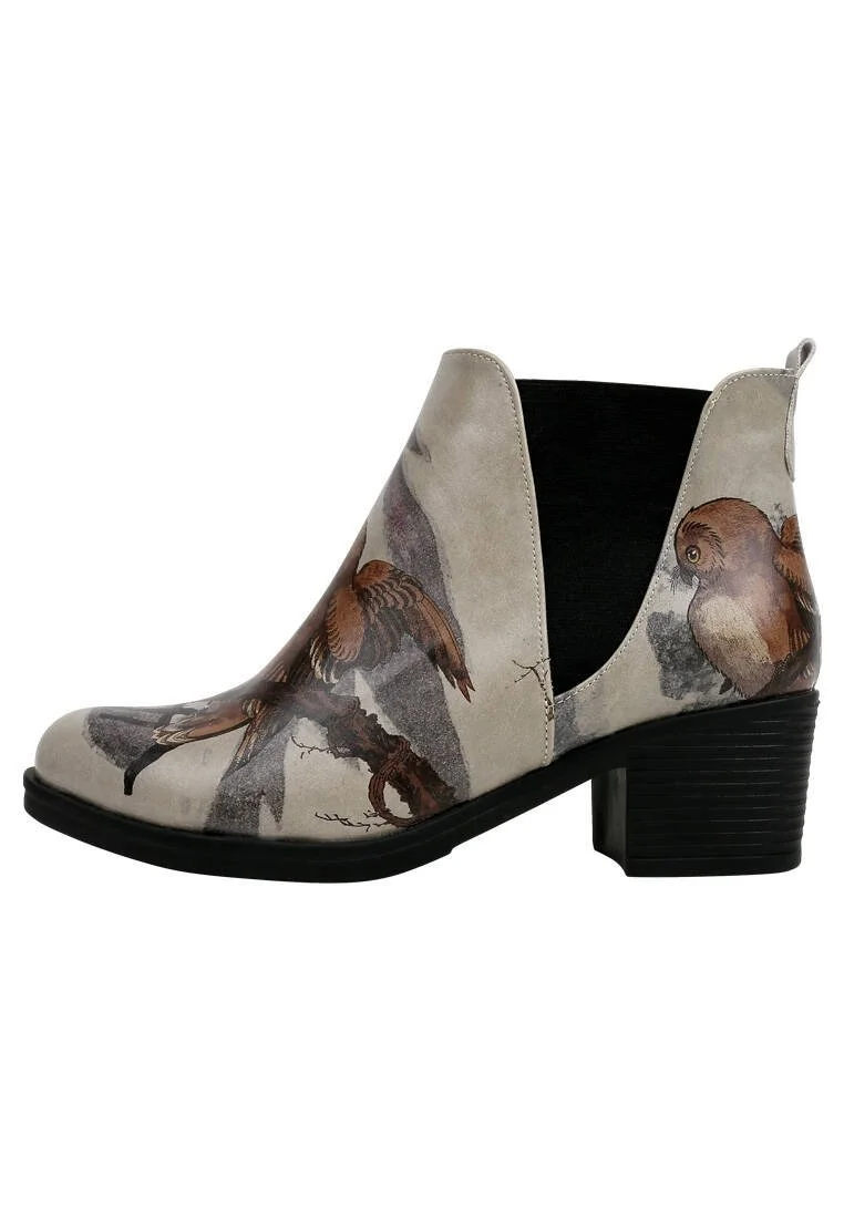 Femme Cuir Vegan Beige Booties - Chatting on a Branch Motif