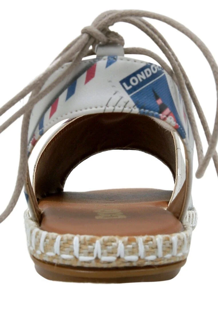 Femme Cuir Vegan Beige Sandales à Lacets - Letters from the World Motif