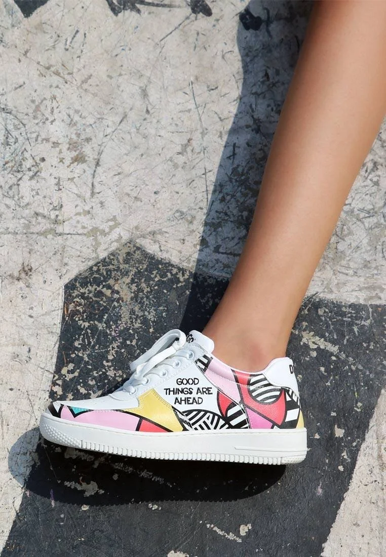 Femme Cuir Vegan Blanc Baskets - Painting in Harmony Motif