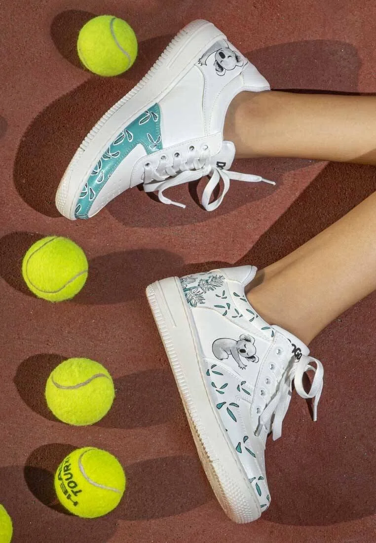 Femme Cuir Vegan Blanc Baskets - Koala Hug Motif