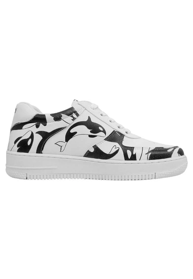 Femme Cuir Vegan Blanc Baskets - Flowing Orca Motif