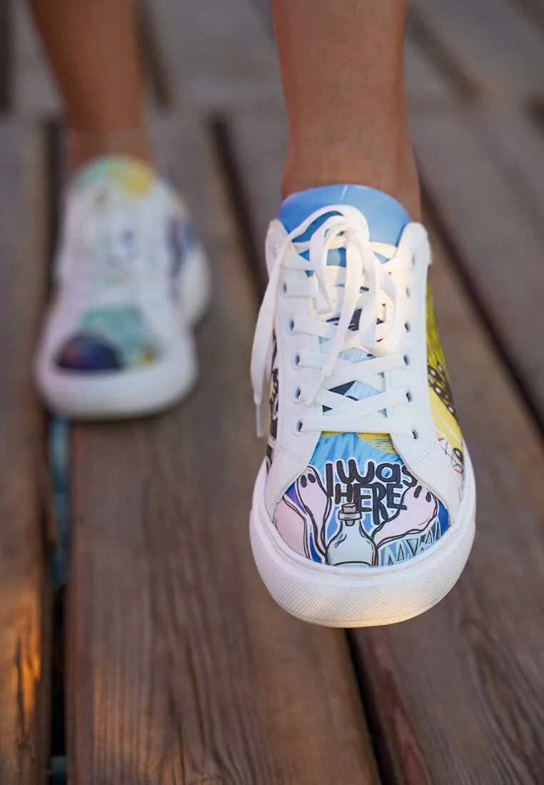 Femme Cuir Vegan Blanc Baskets - I was here Motif Femme Cuir Vegan Blanc Baskets - I was here Motif