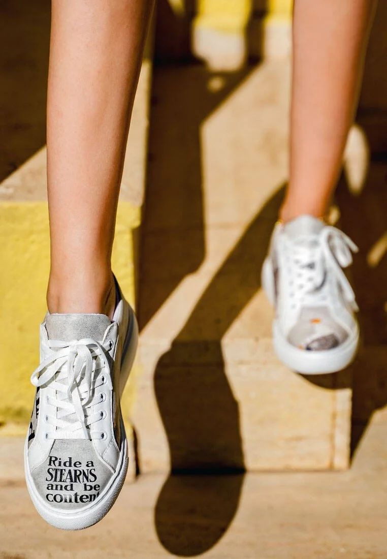 Femme Cuir Vegan Blanc Baskets - Rider Woman Motif