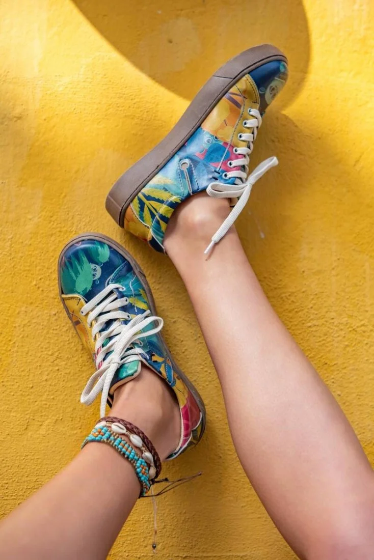 Femme Cuir Vegan Bleu Baskets - Staying at Home Motif