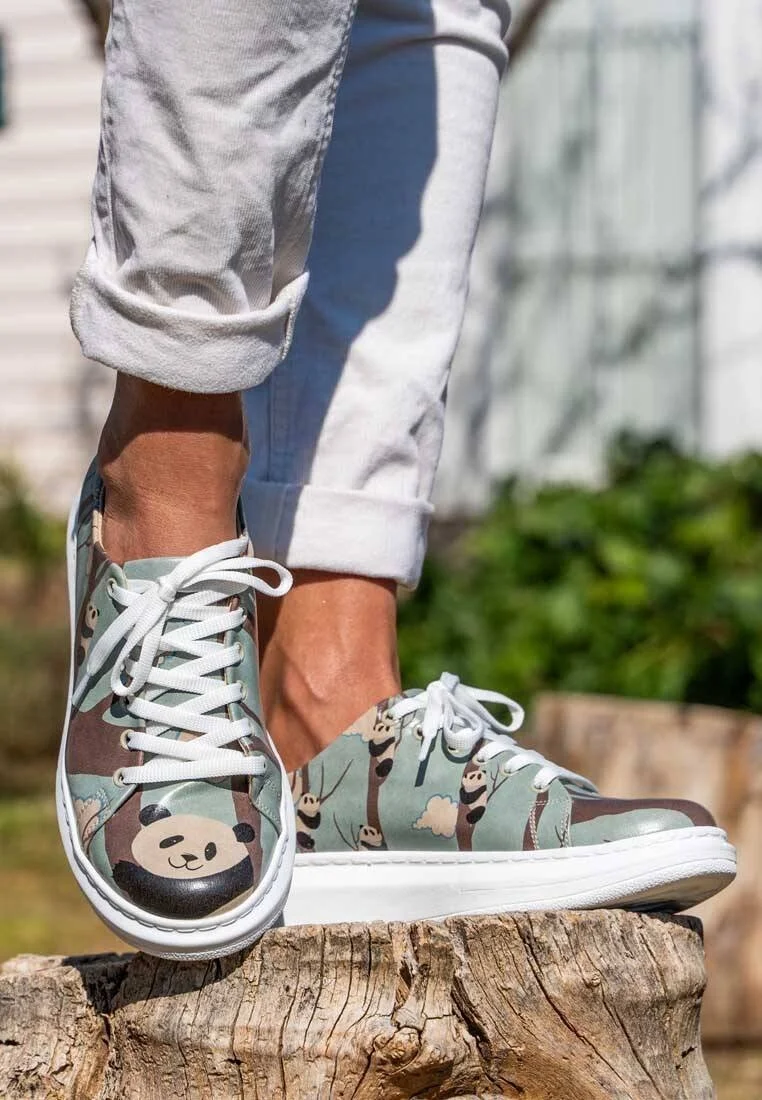 Femme Cuir Vegan Bleu Baskets - Panda Hug Motif