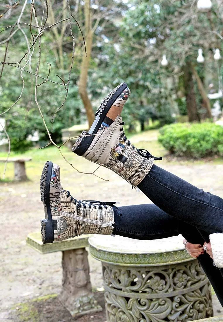 Femme Cuir Vegan Beige Bottes Longues à Glissière - Cafe Wien Motif
