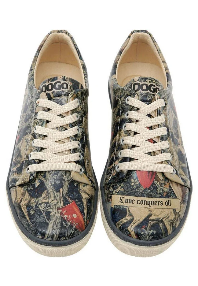 Femme Cuir Vegan Multicolore Baskets - Love Conquers All Motif