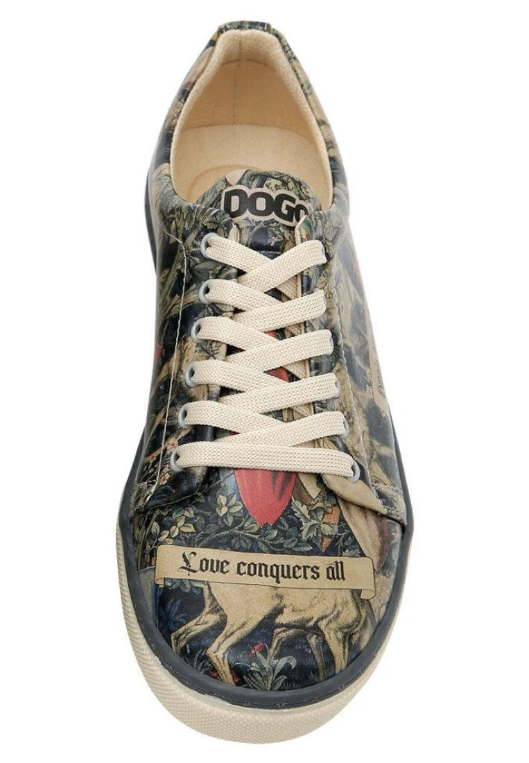 Femme Cuir Vegan Multicolore Baskets - Love Conquers All Motif