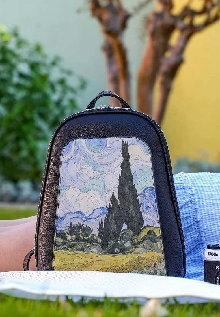 Femme Cuir Vegan Noir Sac à dos - Vincent van Gogh A Wheat Field with Cypresses Motif