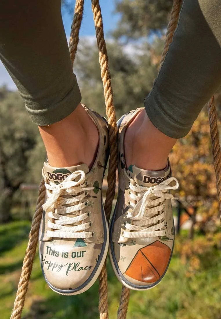 Femme Cuir Vegan Beige Baskets - This is Our Happy Place Motif