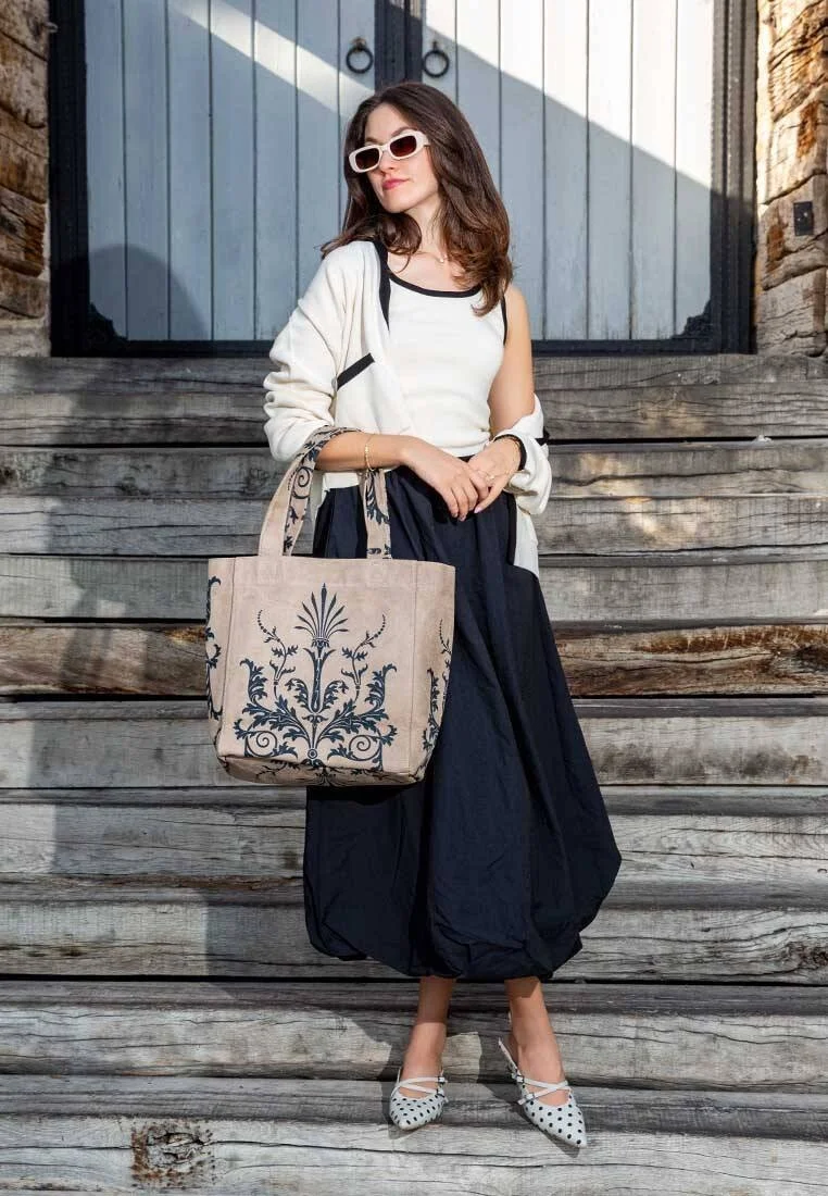 Femme Vegan Crème Large Tote Bag - Renaissance Pattern Motif