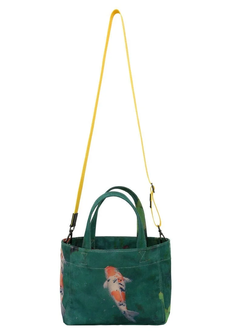 Femme Vegan Vert Medium Tote Bag - Koi Motif