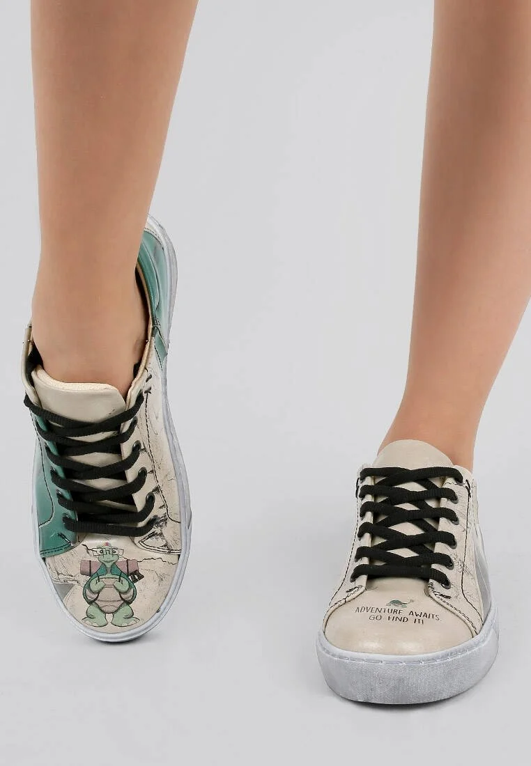 Kadın Vegan Deri Bej Sneakers - Adventure Awaits Go Find It Tasarım