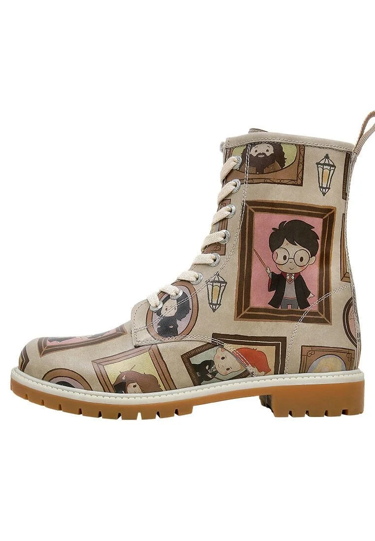 Kadın Vegan Deri Bej Uzun Bot - Warner Bros Harry Potter Frames-of-Hogwarts Tasarım