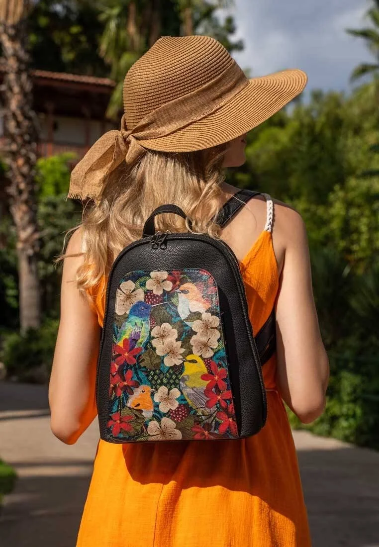 Kadın Vegan Deri Siyah Sırt Çantası - Fly Anywhere Tasarım