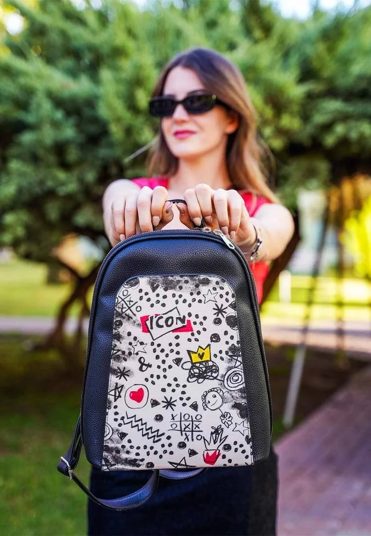 Kadın Vegan Deri Siyah Sırt Çantası - Icon Tasarım
