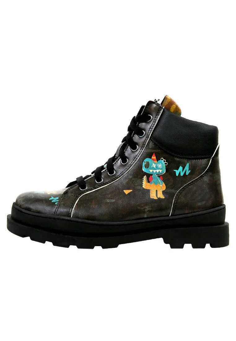 Women Vegan Leather Black Boots - Dynamic Spirit Design