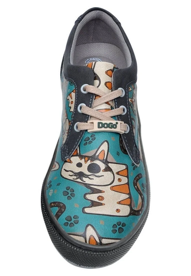 Women Vegan Leather Turquoise Sneakers - Tabby Cats Design