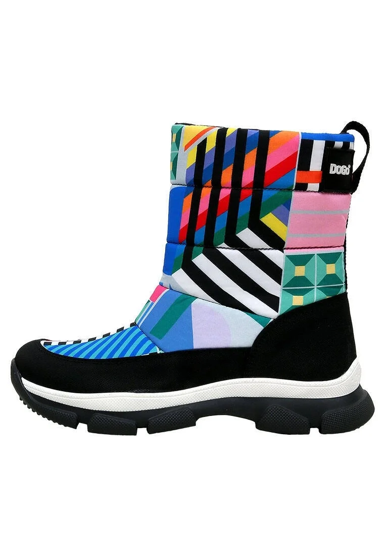 Women Vegan Multicolor Snow Boots - Geometric Design